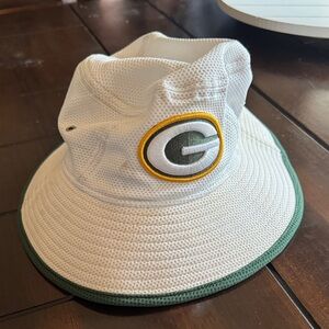Men's White and Green Sports Bucket Hat